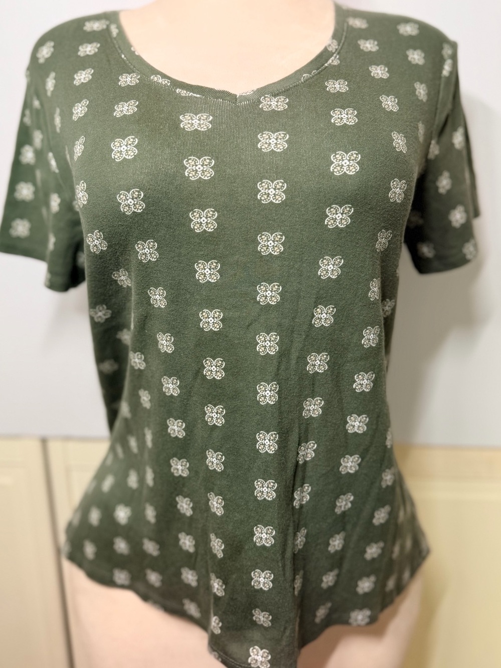 Croft & Barrow The Classic Tee L Green Floral Print Short Sleeve Top Earthy Boho